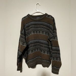 VAN HEUSEN Size Large sweater